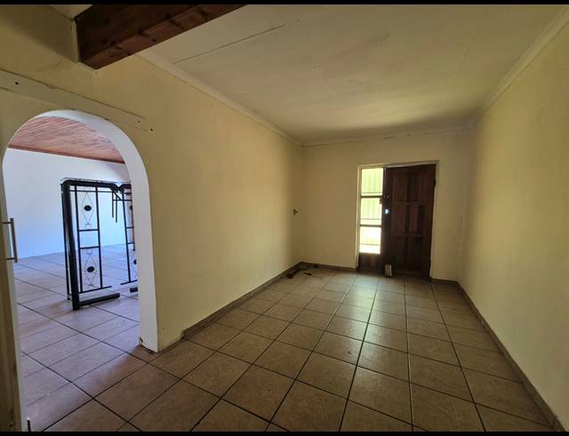 3 BEDROOM FREESTANDING FOR SALE IN ELANDSRAND